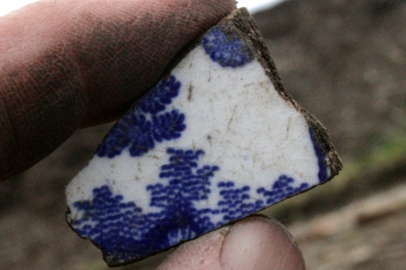 Blue and white decorated ceramic shard